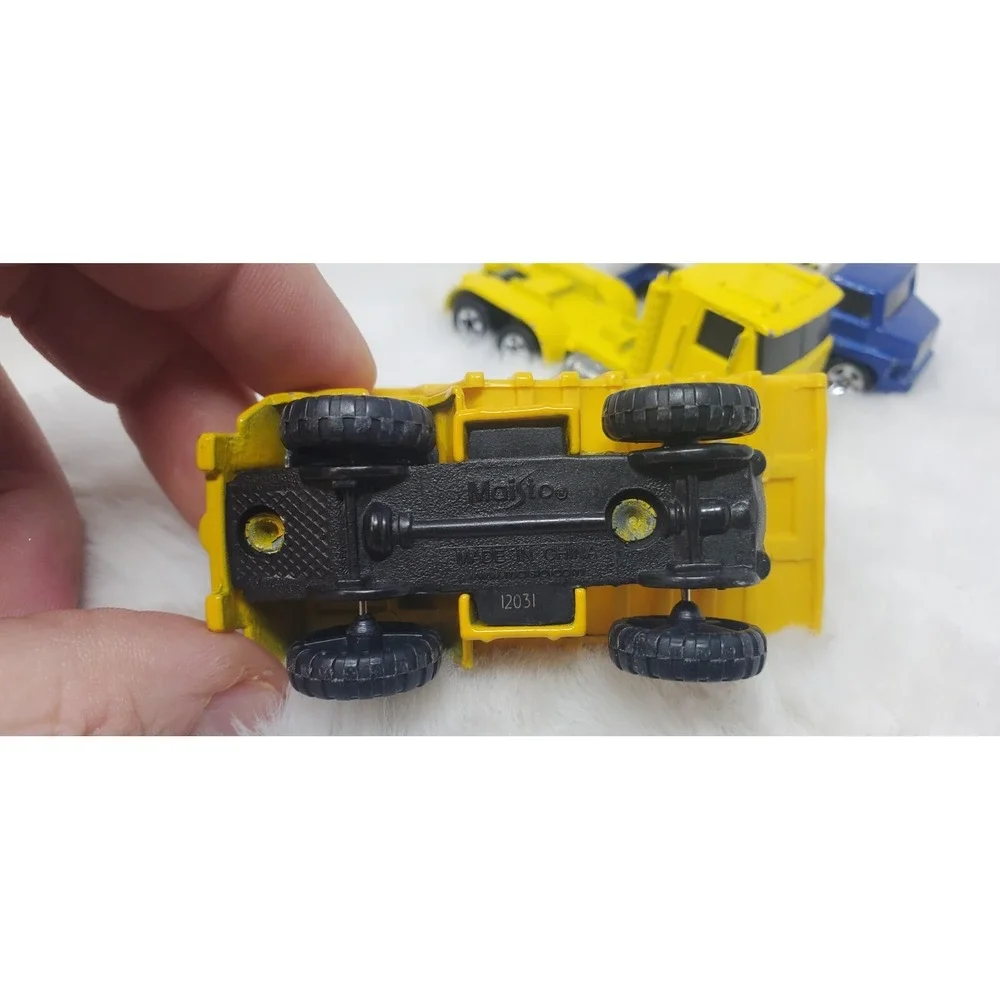 Hot Wheels 1986 Semi Truck‎ Cab Tractor Cabover Yellow Diecast Vintage Lot